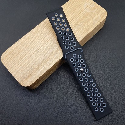 Ремешок каучуковый черного цвета для часов 22 мм CRW432-22