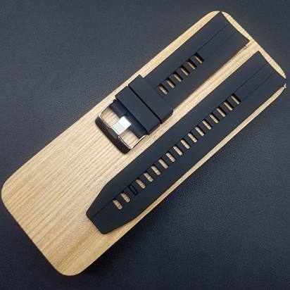 Ремешок каучуковый черного цвета для часов 22 мм CRW450-22