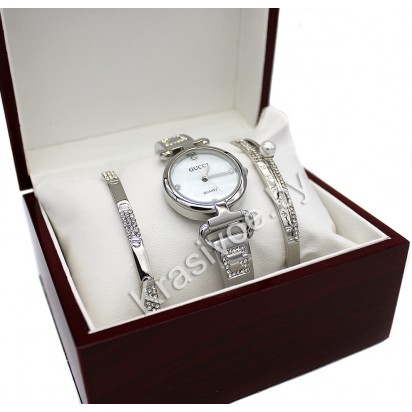 Женские наручные часы GUCCI и два металлических браслета CWC718