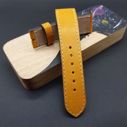 Кожаный оранжевый ремешок ручной работы для часов 22 мм M247-22-20
