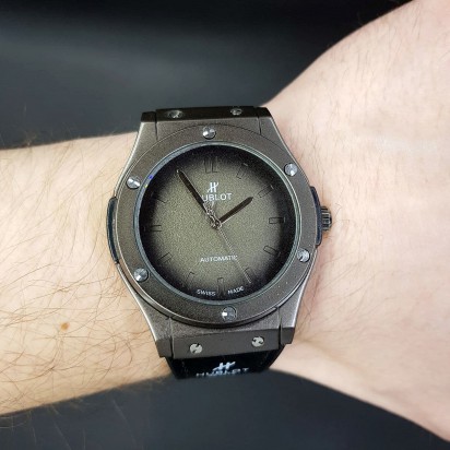 Мужские наручные часы Hublot Classic Fusion CWC026