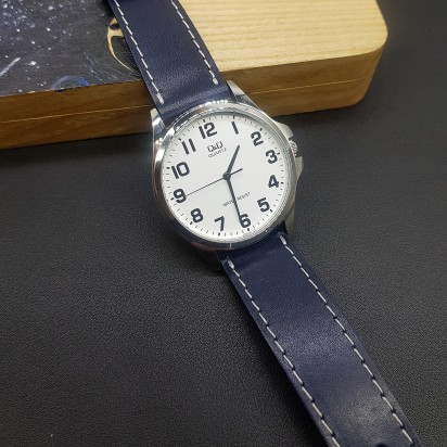 Наручные часы Q&Q (оригинал) с кожаным ремешком RemenMaster артикул QA06-304