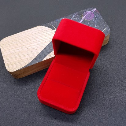 Футляр для бижутерии подарочный красного цвета артикул FB017