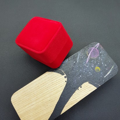 Футляр для бижутерии подарочный красного цвета артикул FB017