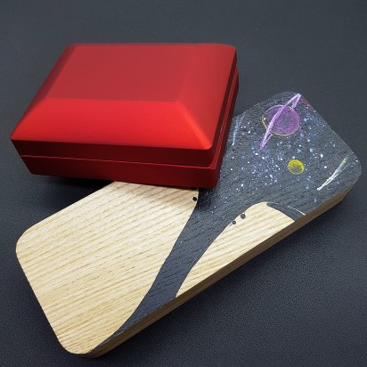 Футляр для бижутерии подарочный красного цвета с подсветкой артикул FB006