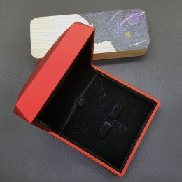 Футляр для бижутерии подарочный красного цвета с подсветкой артикул FB007