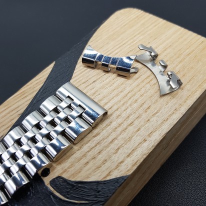 Браслет металлический для часов 22 мм с креплениями прилегающими к корпусу CRW507-22