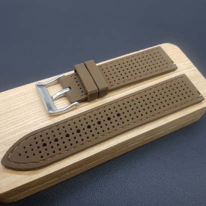 Ремешок каучуковый коричневого цвета для часов 20 мм артикул CRW519-20-18