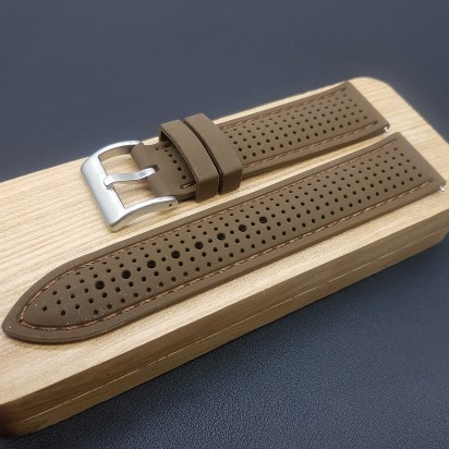 Ремешок каучуковый коричневого цвета для часов 20 мм артикул CRW519-20-18