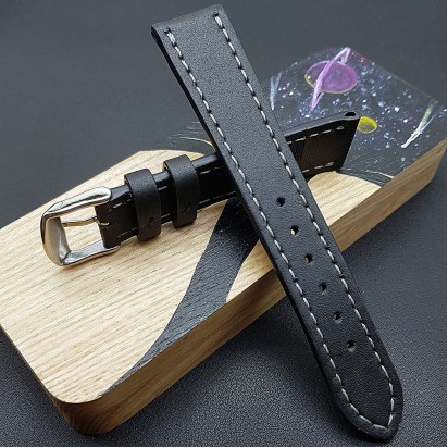 Ремешок ручной работы из кожи чёрного цвета от REMENMASTER для часов 20 мм артикул M008-20-18