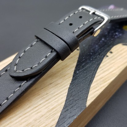 Ремешок ручной работы из кожи чёрного цвета от REMENMASTER для часов 20 мм артикул M008-20-18