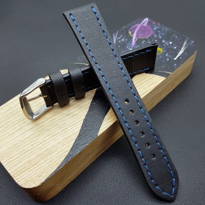 Ремешок ручной работы из кожи чёрного цвета от REMENMASTER для часов 22 мм артикул M095-22-20