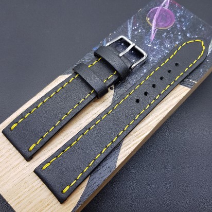 Ремешок ручной работы из кожи чёрного цвета от REMENMASTER для часов 18 мм артикул M006-18-16