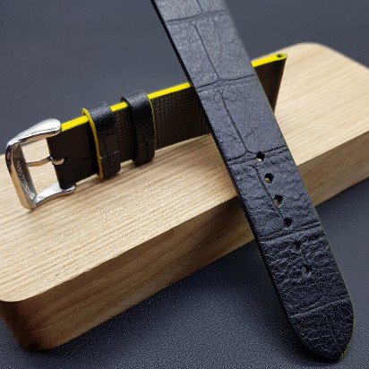 Ремешок ручной работы из кожи чёрного цвета от REMENMASTER для часов 22 мм артикул M113-22-20