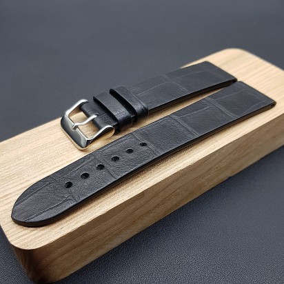 Ремешок ручной работы из кожи чёрного цвета от REMENMASTER для часов 22 мм артикул M143-22-20